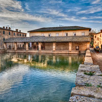 Farmhouse near the thermal baths in Tuscany