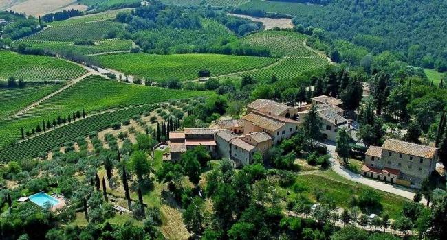 Dom wiejski z basenem w regionie Chianti