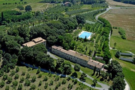 Våningshus i Toscana med svømmebasseng