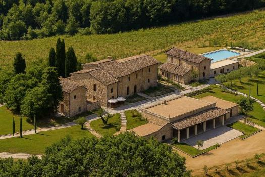 Boerderij met zwembad en restaurant op enkele kilometers van Florence