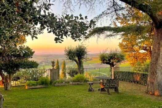 Bondgård med pool inbäddad i Chianti-kullarna nära Florens