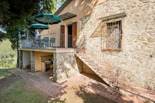 Apartma s prostorom za sprostitev v kmečki hiši v Chianniju - Il Cipresso