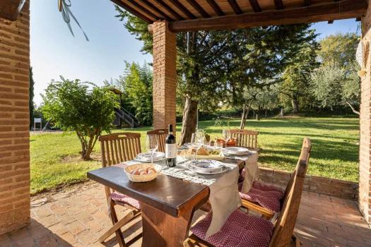 Farmhouse with apartments in the heart of Tuscany - Il Frantoio
