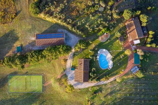 Farmhouse with swimming pool in Chianni
