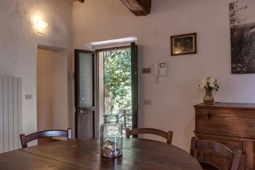  Four Room Apartment: Vecchia Quercia