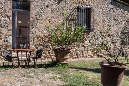  Three Room Apartment: Corte Dei Pazzi