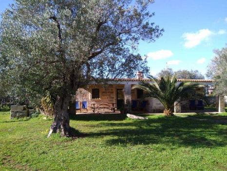 Farmhouse with rooms and apartments near Lecce