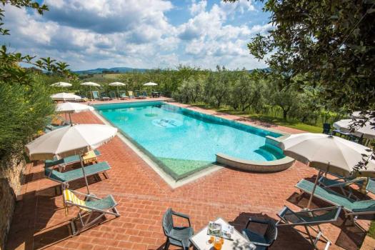 Bondehus med pool i Toscana