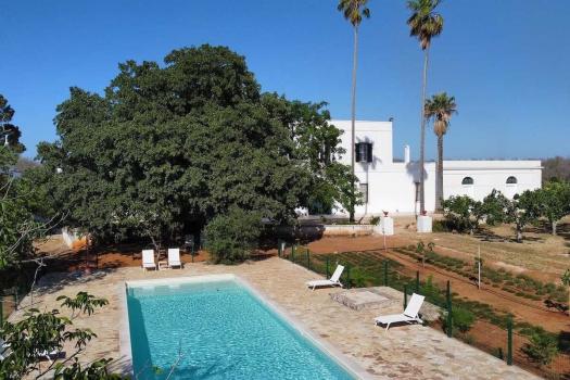 Casa de campo com piscina e restaurante na zona de Puglia, perto de Lecce.
