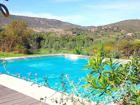Piscina en casa rural Cerdeña