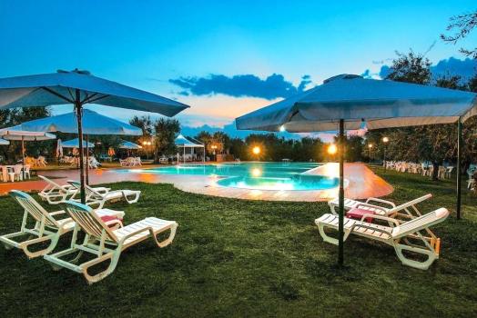 Resort with swimming pool in Margherita di Savoia