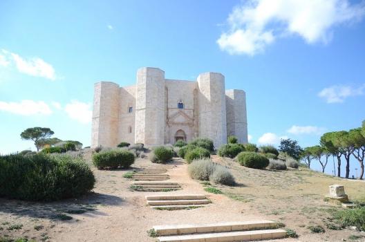 Surroundings - Castel Del Monte