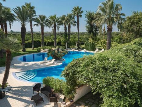Pool in masseria near Alberobello
