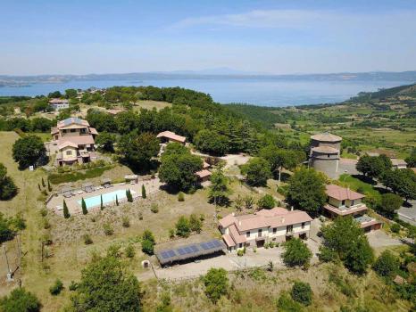 Сельский дом с бассейном в Лацио