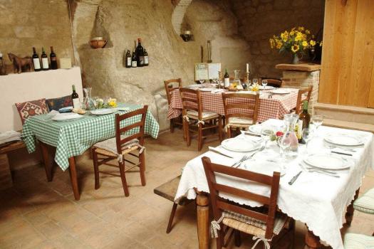 Restaurant in farmhouse in Monteleone di Orvieto