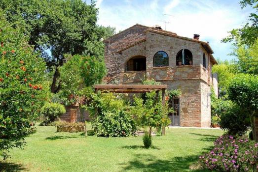 Farmhouse near Montepulciano