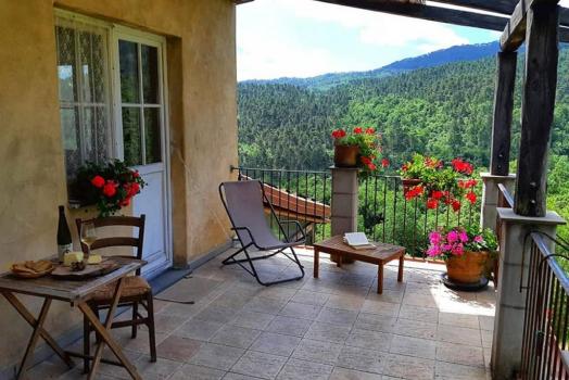 Ferme en Ligurie entourÃ©e de verdure