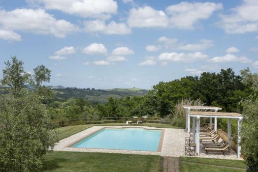 Ferme avec piscine en Toscane