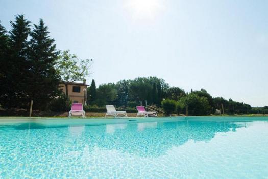 Farmhouse with swimming pool for families in Florence