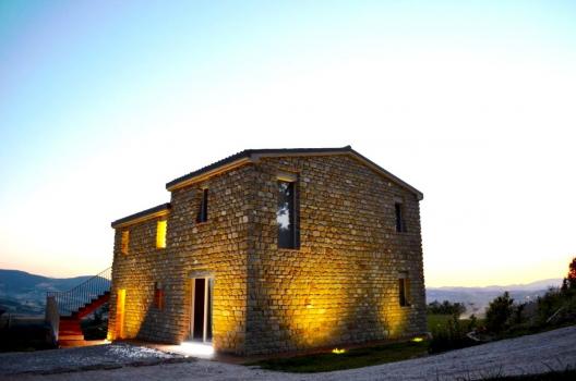 Apartments in villa with large garden near Ancona