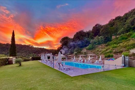 Description Farmhouse