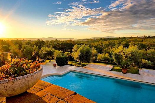 Våningshus med basseng i San Gimignano