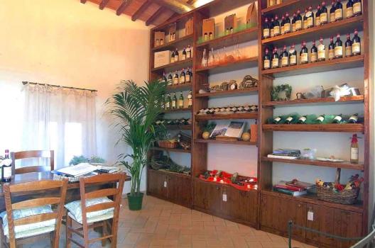 Agriturismo selling typical Tuscan products in San Gimignano