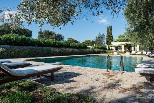 Boerderij met zwembad in de buurt van Ostuni