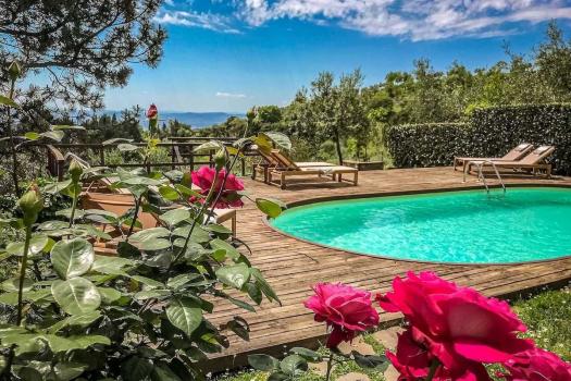 Panoramic pool
